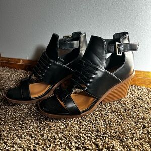 Black Heel Sandals🖤